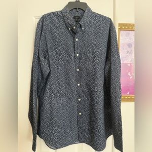Men’s JCrew button up long sleeve shirt size XL